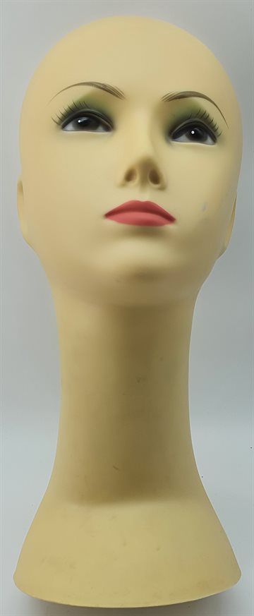 MANNEQUINS With long neck.